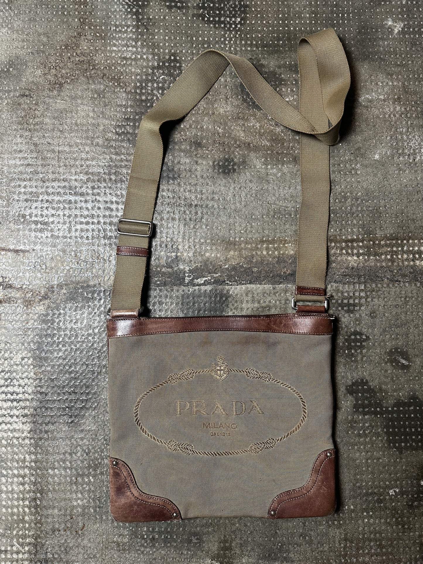 Prada Umhängetasche Leder