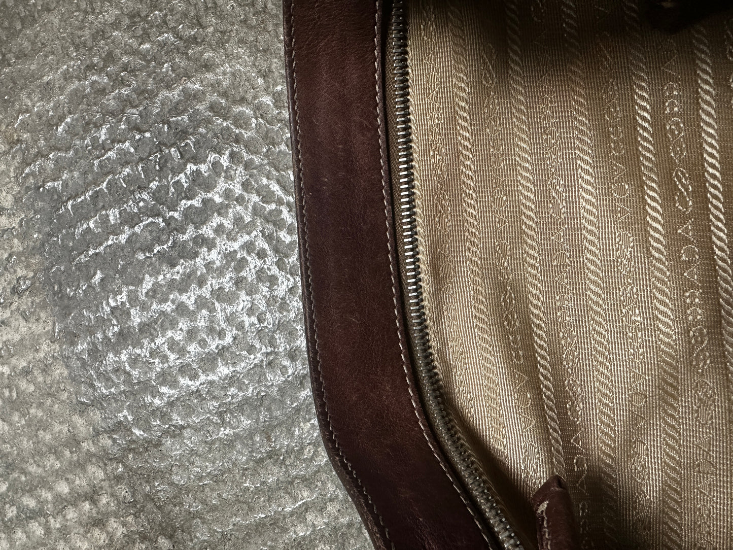 Prada Umhängetasche Leder